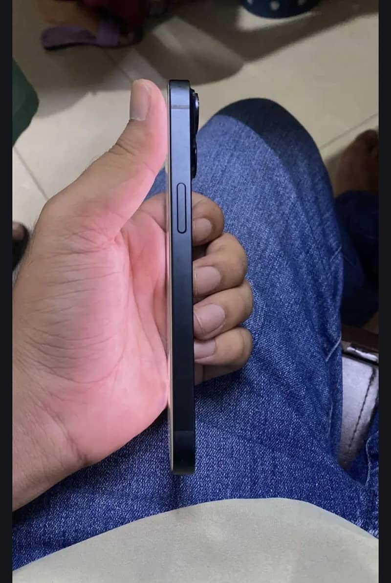 Apple iPhone 14 5