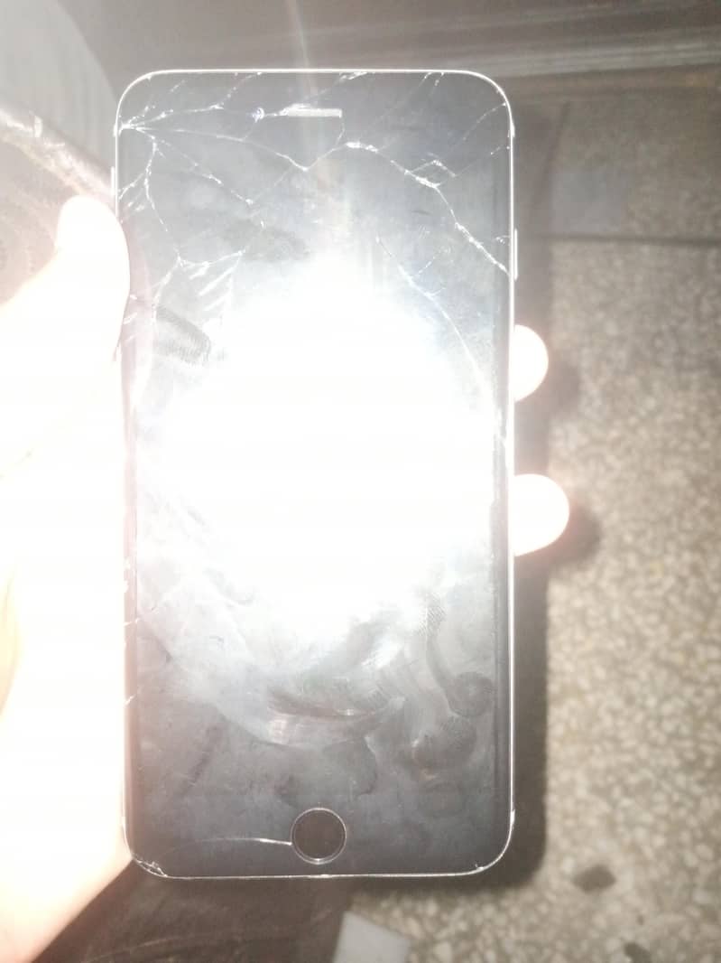 Apple iPhone 6 plus 1