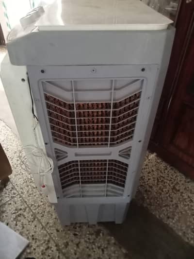 SUPER ASIA COOLER SOLAR