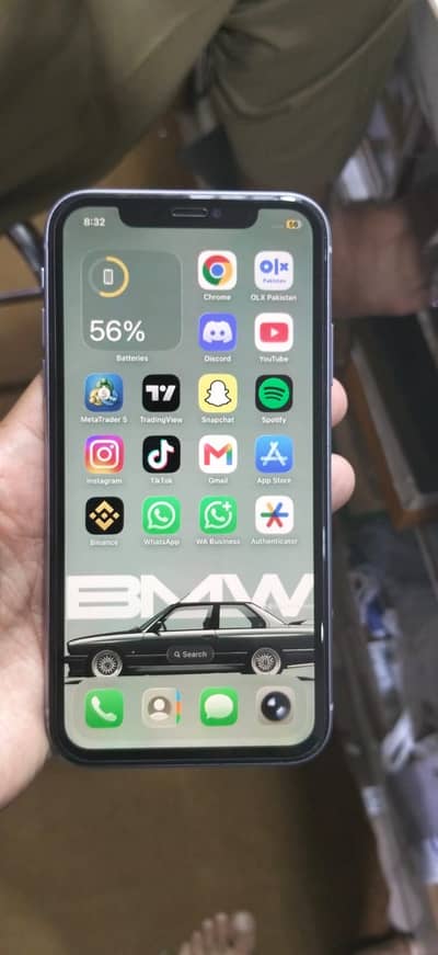 iPhone 11  iv