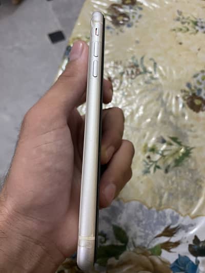 Apple iPhone XR