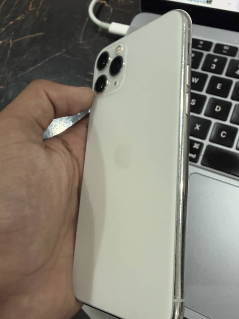 Apple iPhone 11 Pro 6