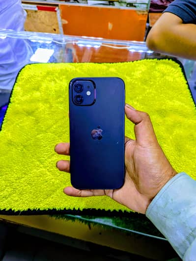 iPhone 12 – 64GB (Non PTA Non Active)