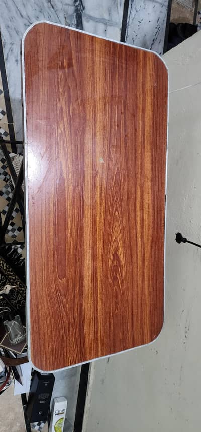 Foldable table 1.5×3 ft dimension good quality wooden top