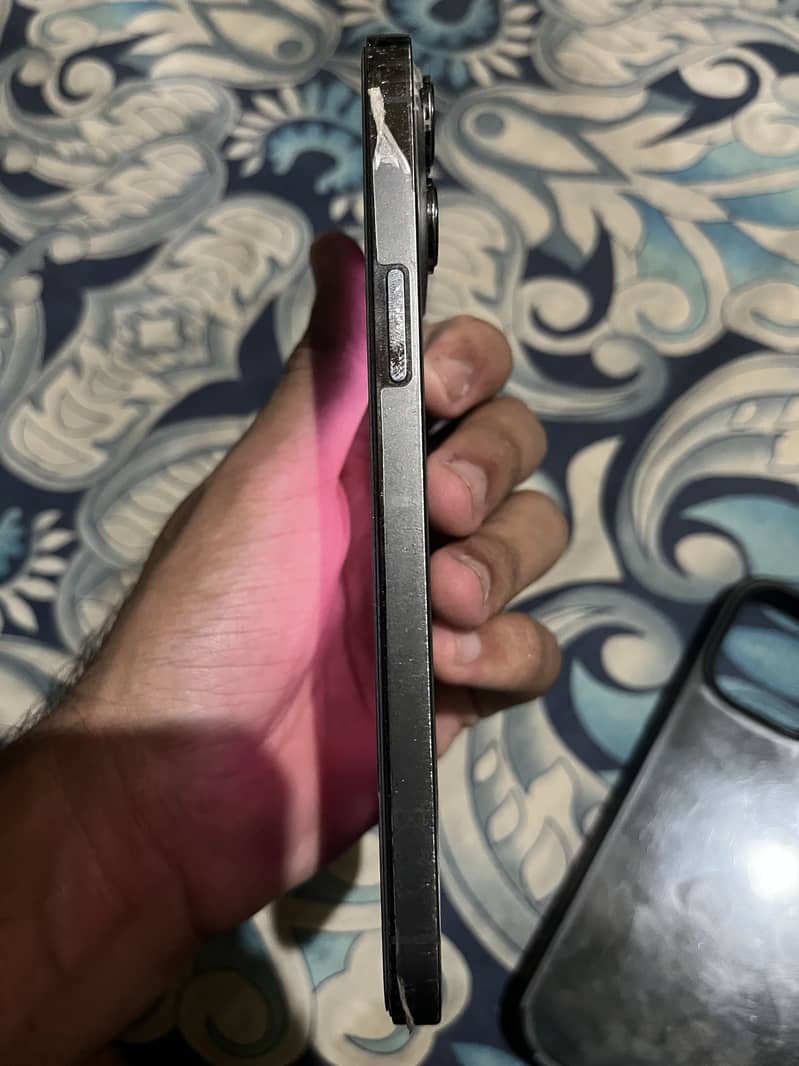 13 pro max 6