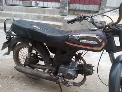 honda bike model 1977 fist owner.