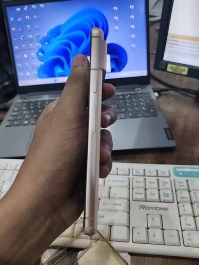 Google Pixel 8