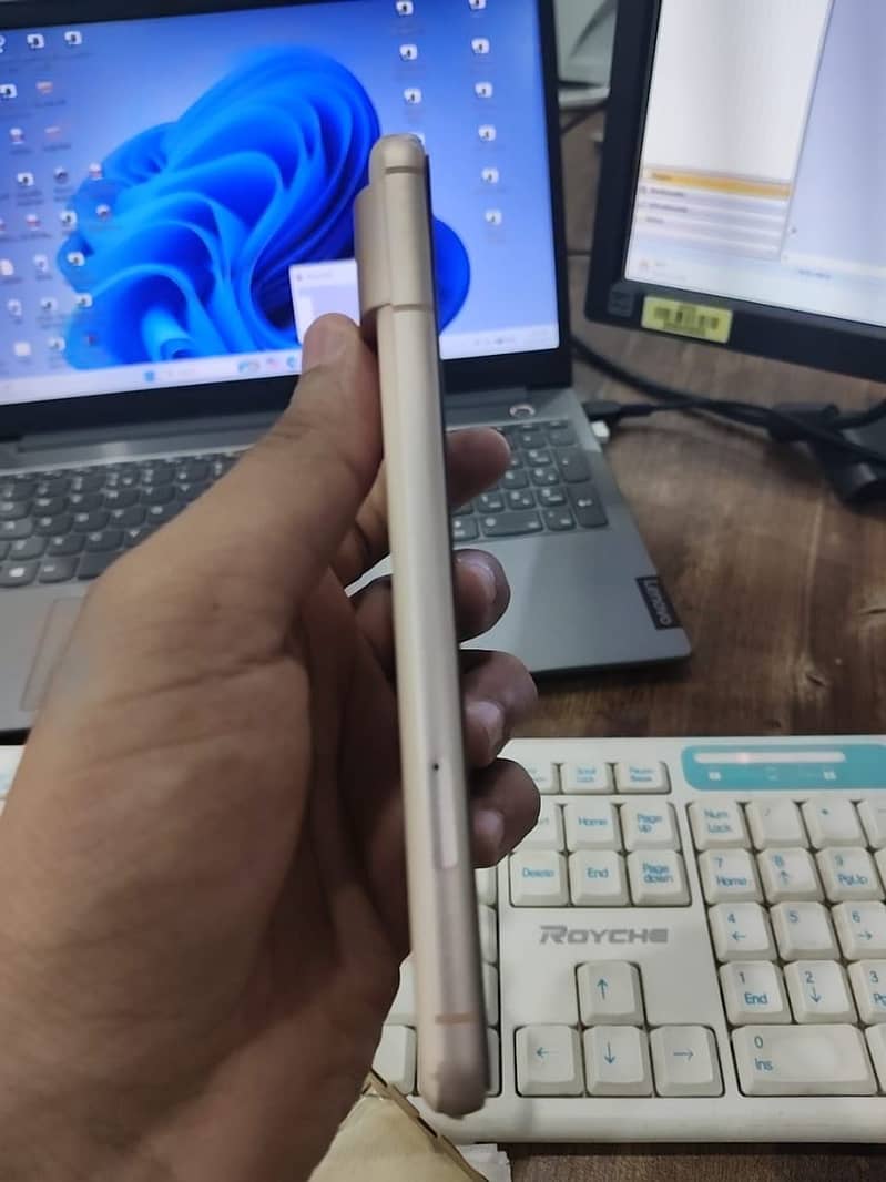 Google Pixel 8 2