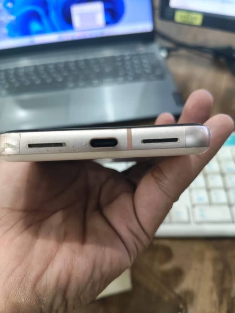 Google Pixel 8 3