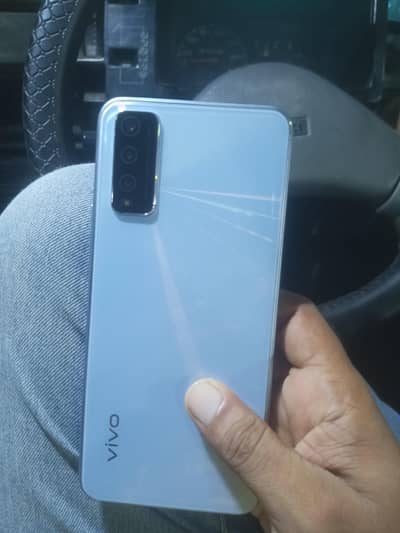 Vivo V20