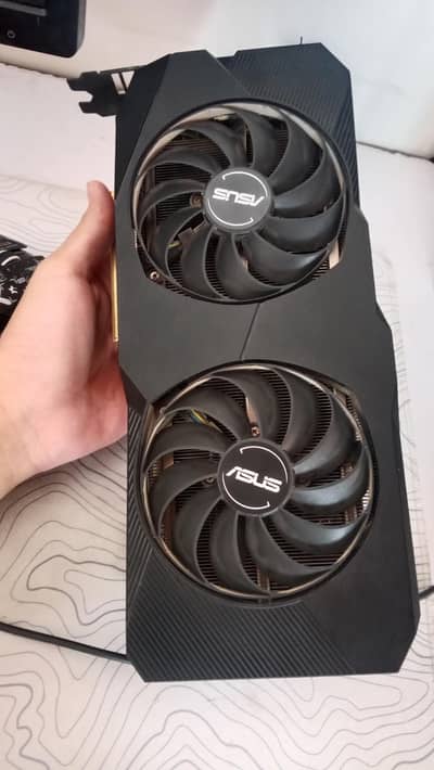 ASUS EVO 5600XT - 6GB / RGB LOGO