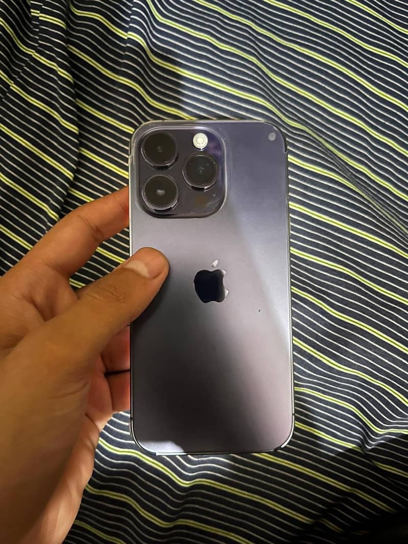 Apple iPhone 14 Pro 1