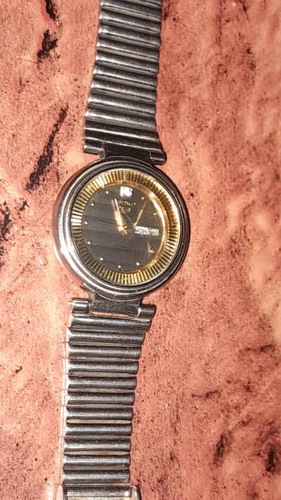 vintage Seiko 5 17 jewels