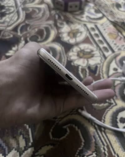 OPPO A37