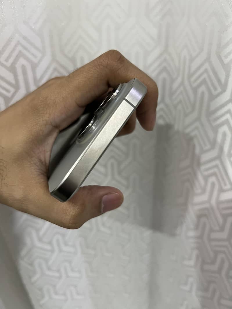 Iphone 15 pro 3