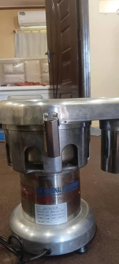 commercial juicer machine