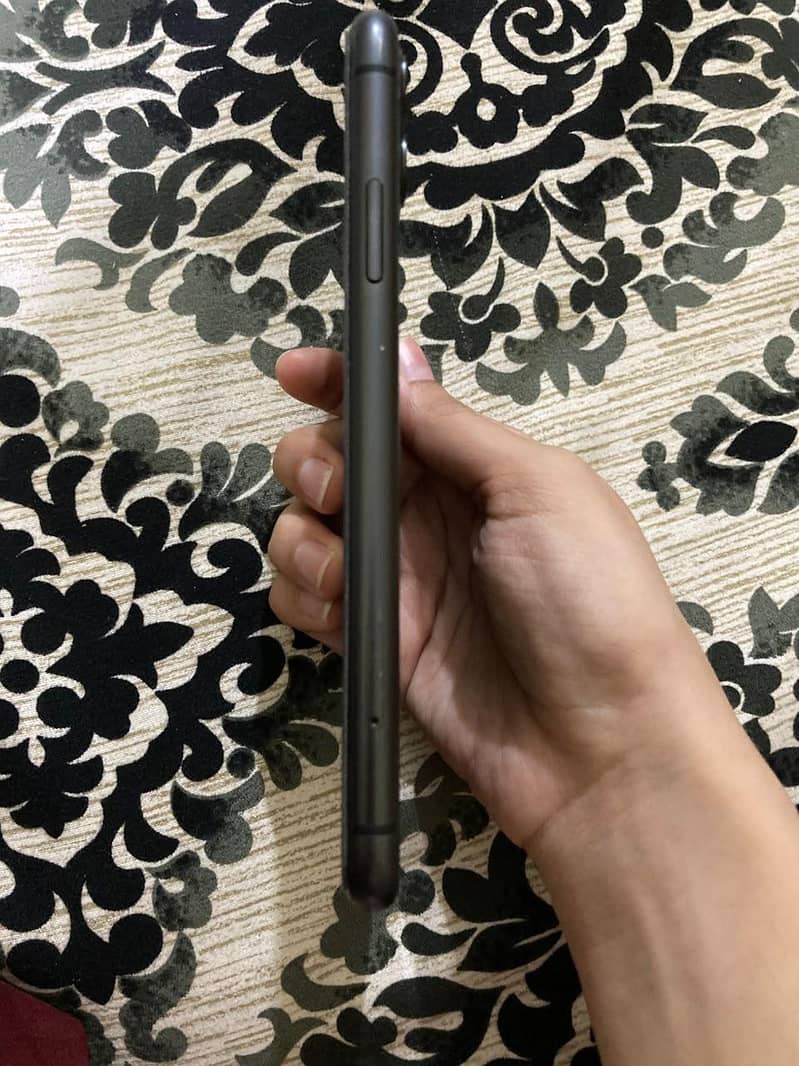 Apple iPhone 11 2