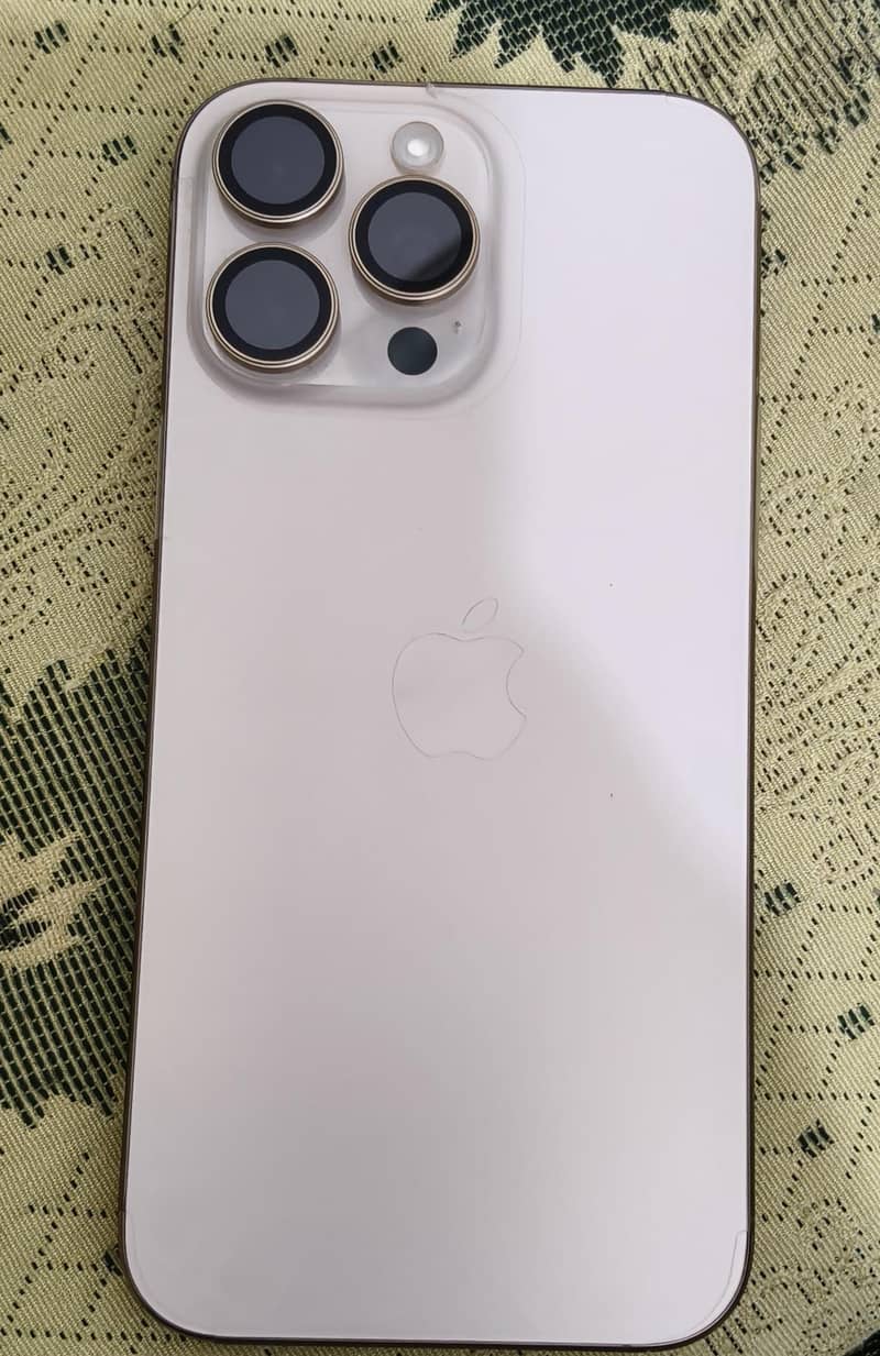 Apple iPhone 16 Pro Max 2