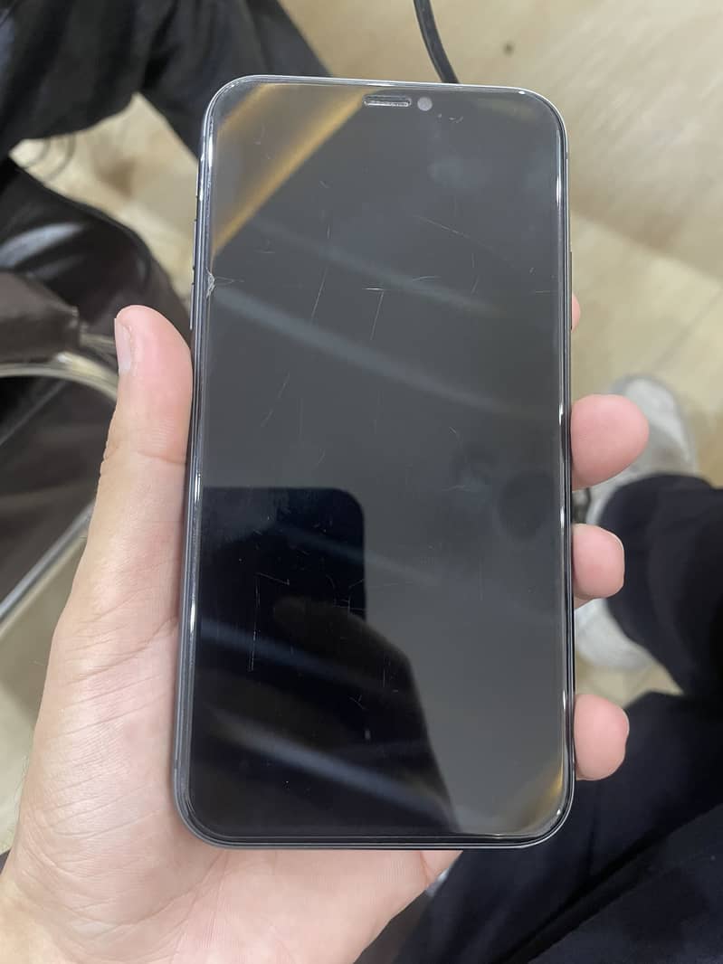 Apple iPhone 11 0