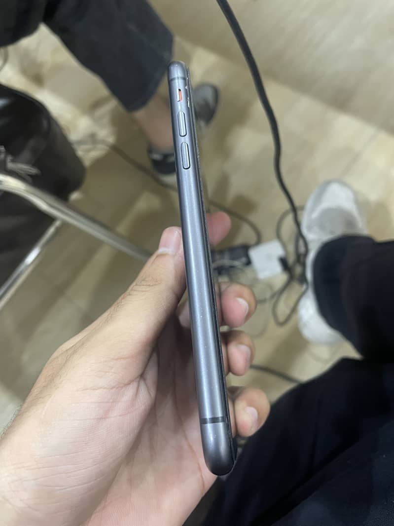 Apple iPhone 11 1