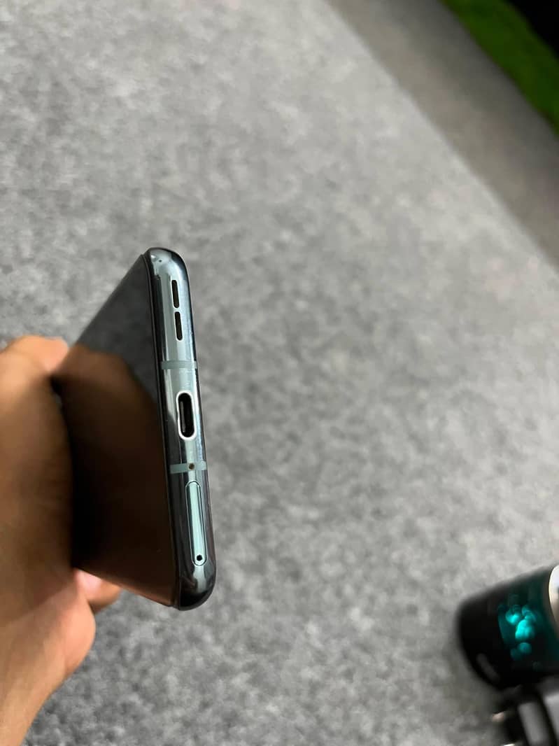 One Plus 9 Pro 6
