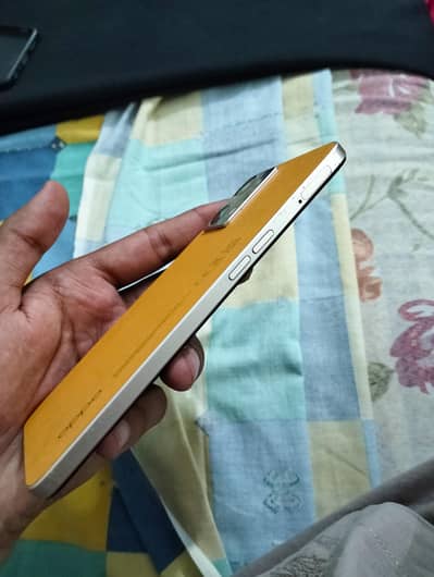 OPPO F21 Pro