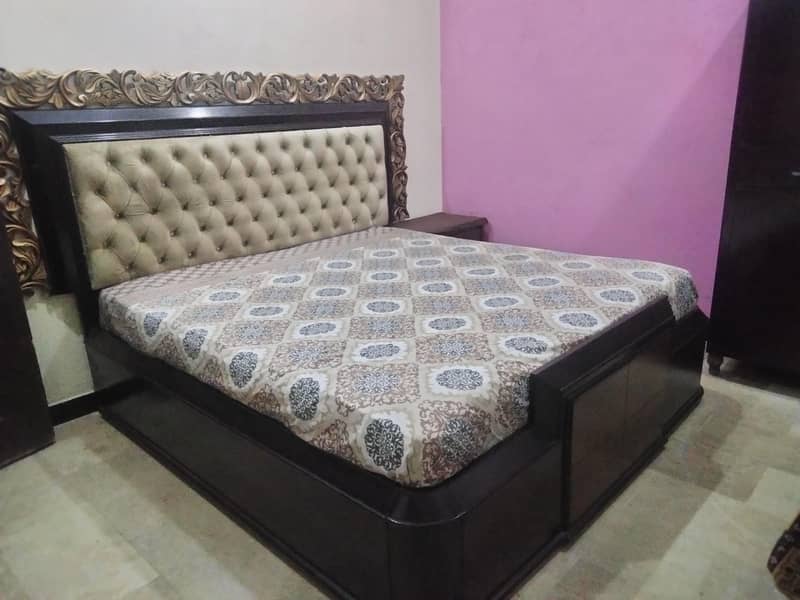 bed set almari dressing 0