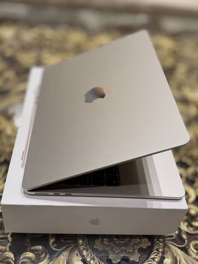 Macbook Air M2 | RAM 8GB | SSD 256 GB | 2022 Model |