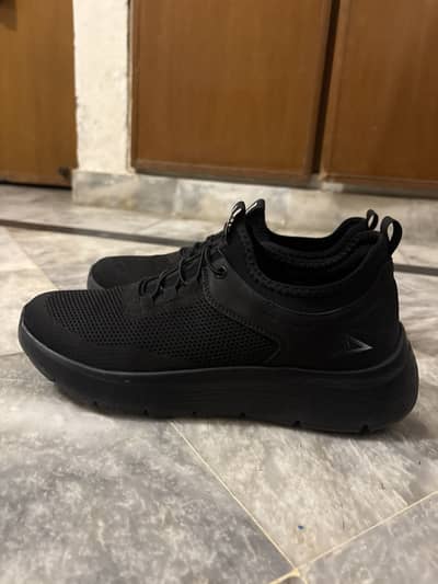 Power Shoes size 10 (45)