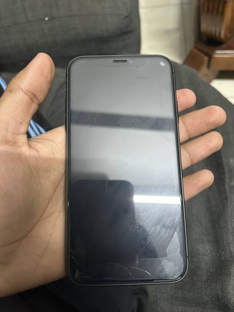 iPhone 11 3