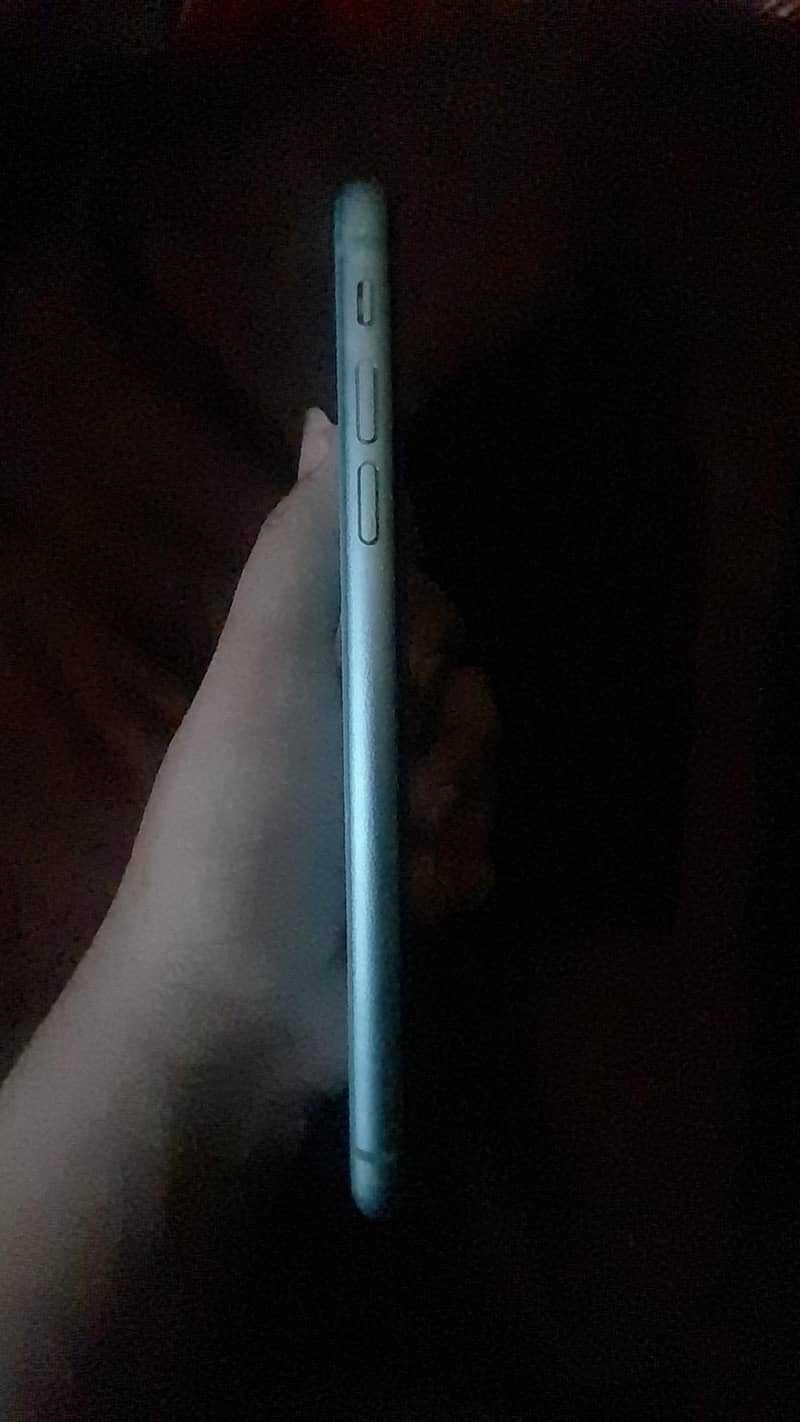 Apple iPhone 11 5
