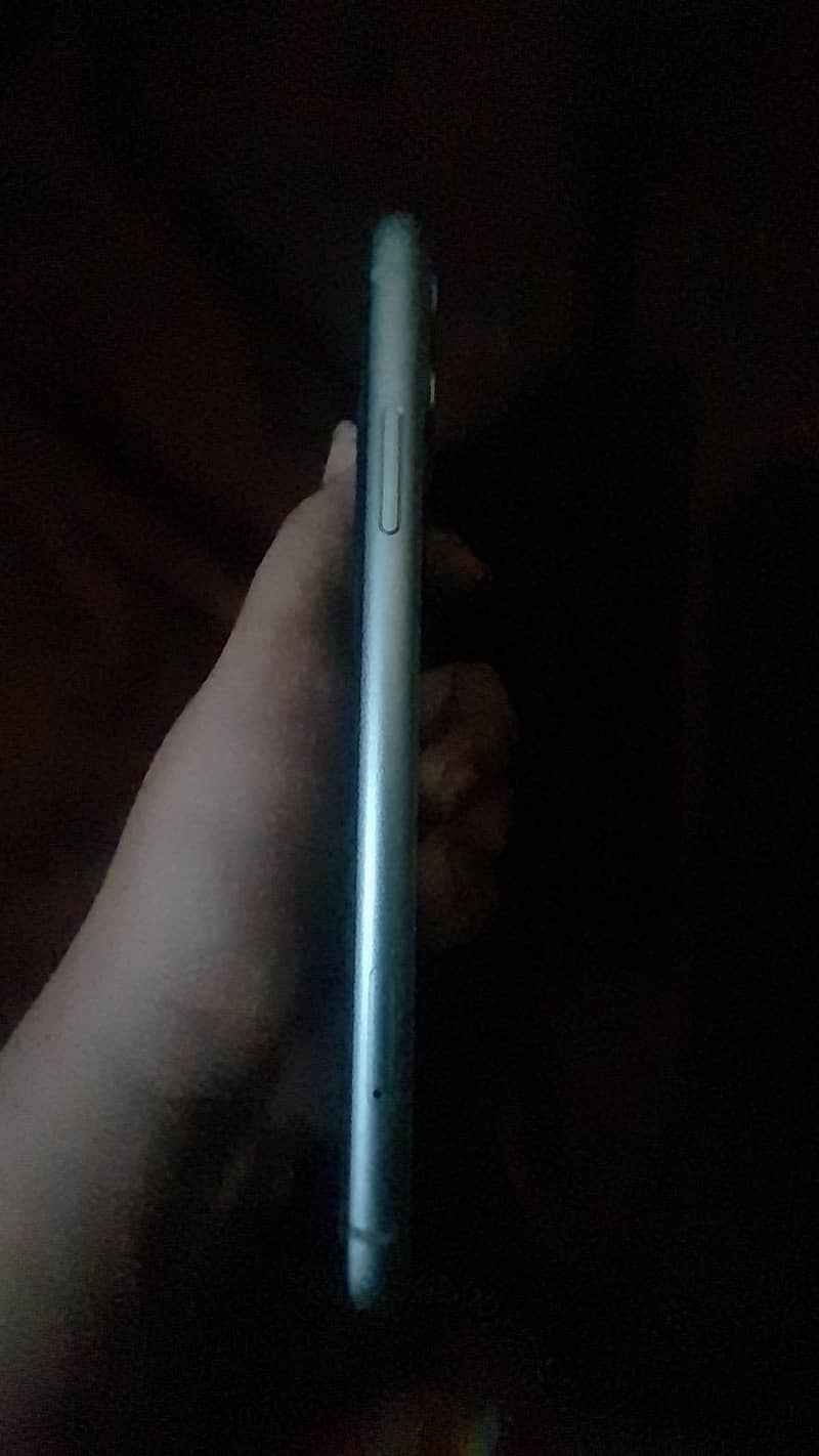 Apple iPhone 11 6
