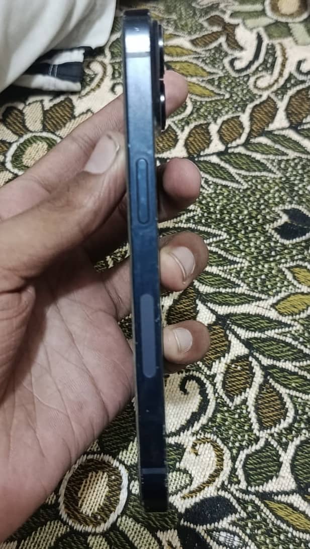 Apple iPhone 14 1