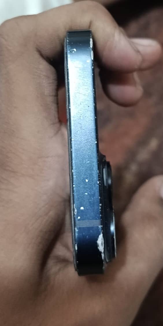 Apple iPhone 14 3