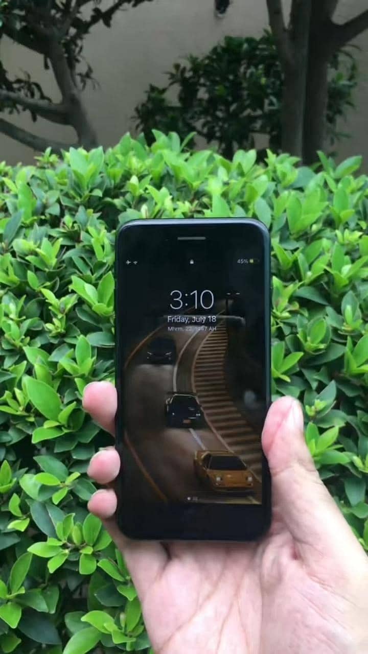 Apple iPhone 7 2