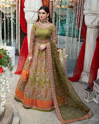 luxury Branded Maira usama bridal mhndi  Maxi