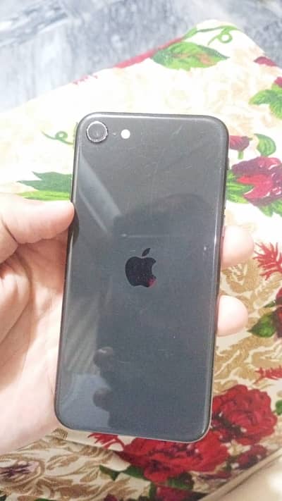 Apple iPhone SE