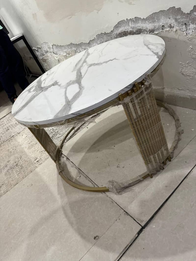 Beautiful Round Table 1