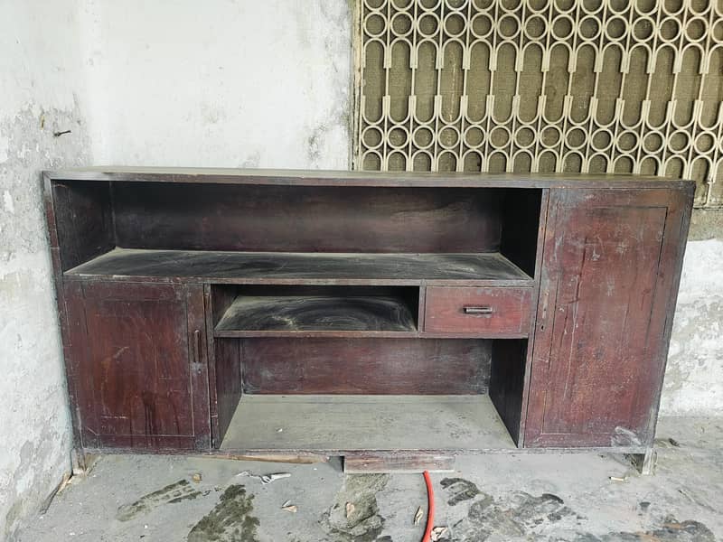wodden table counter 1