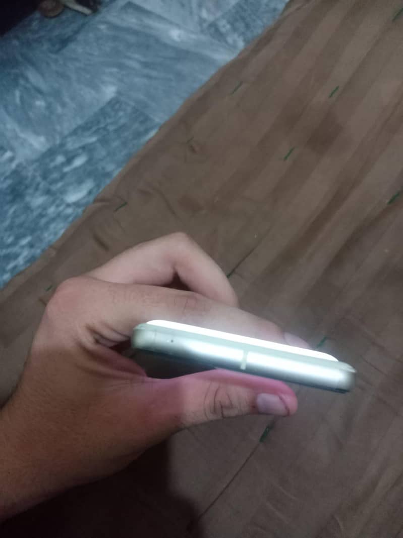 Google Pixel 7 5