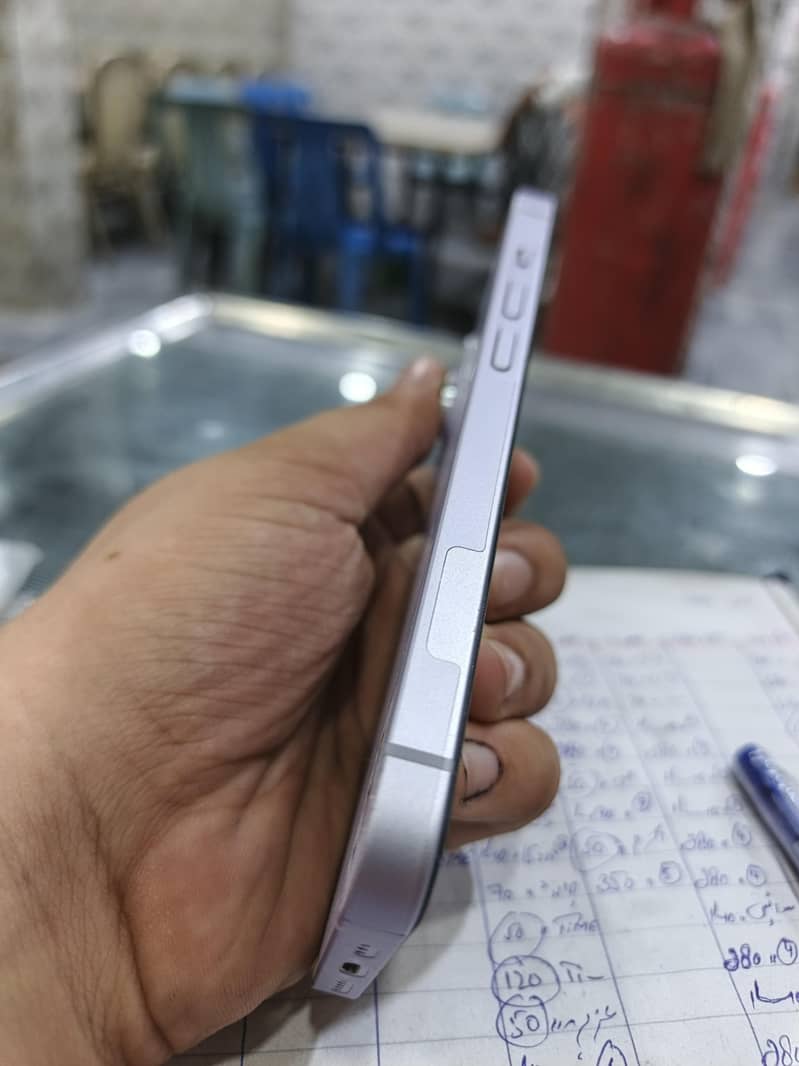 Apple iPhone 14 1