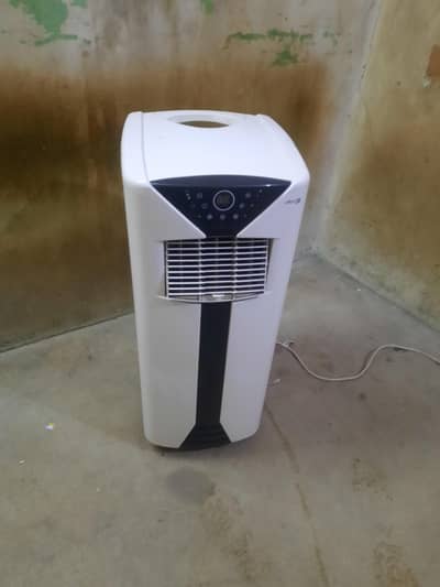 0.75 ton Portable ac with pipe remote