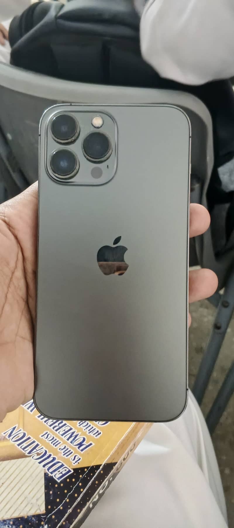 Apple iPhone 13 Pro Max 4