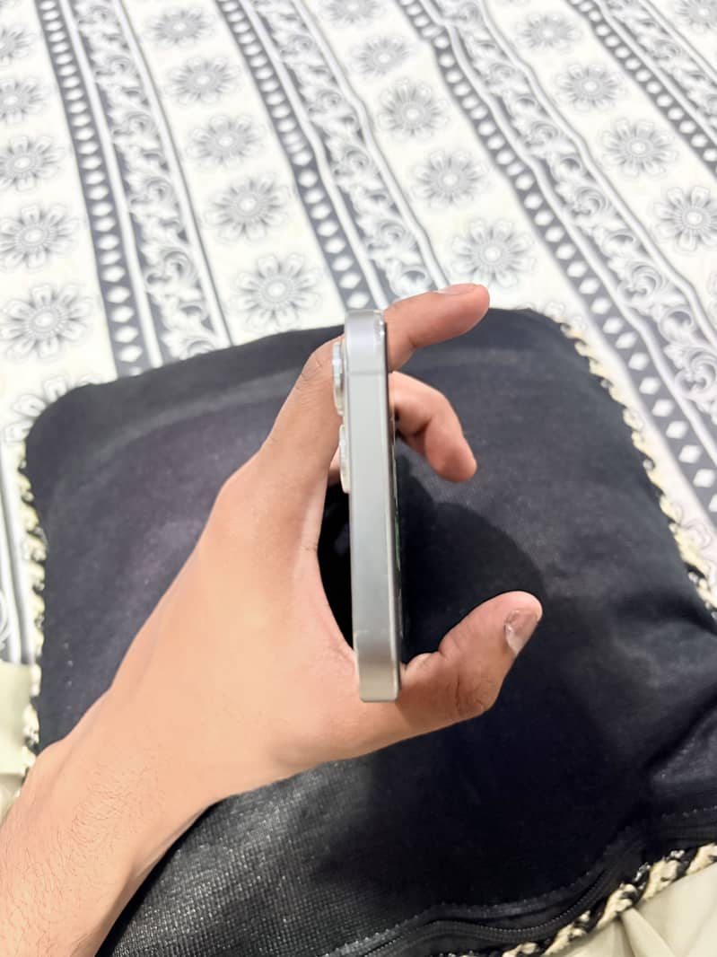 Apple iPhone 12 Pro Max 3