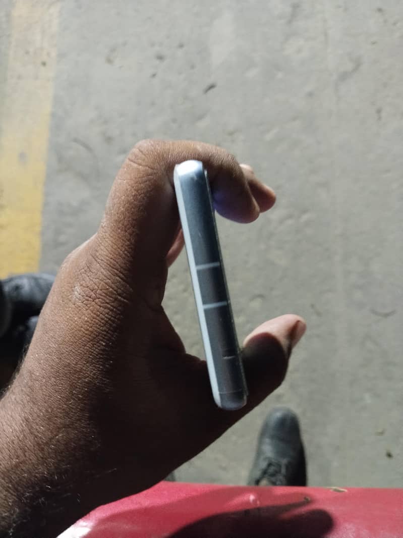 Google Pixel 7a 1