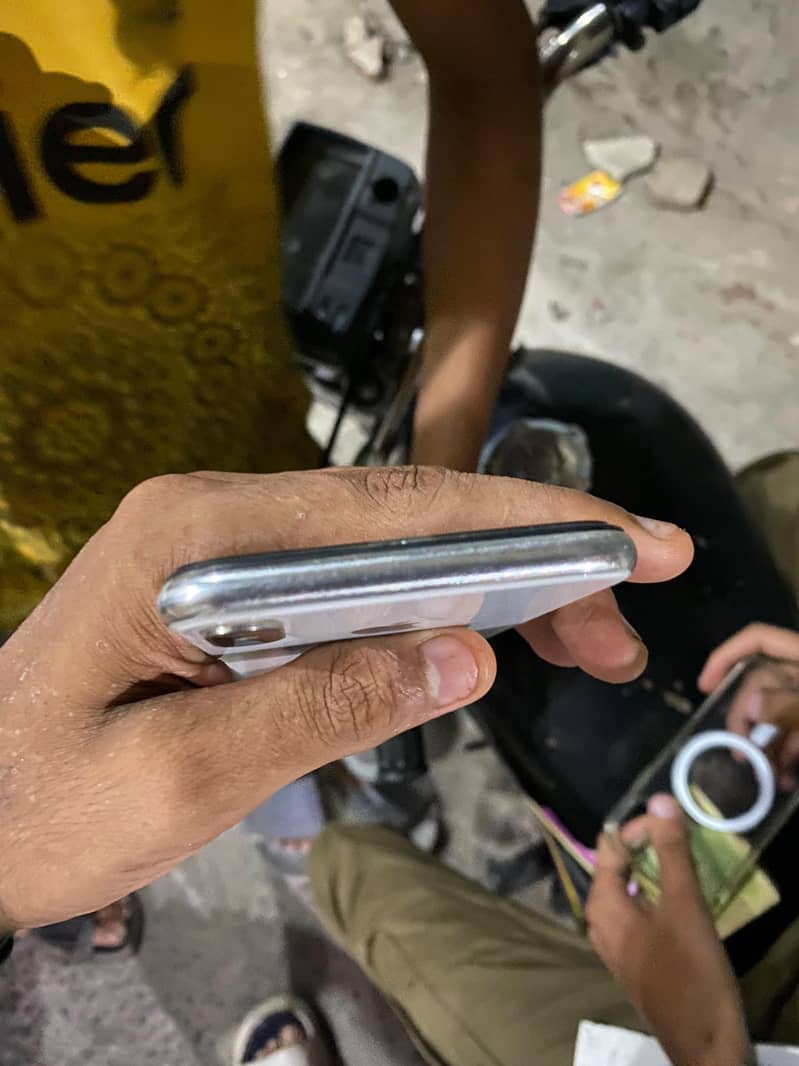 Apple iPhone X 8