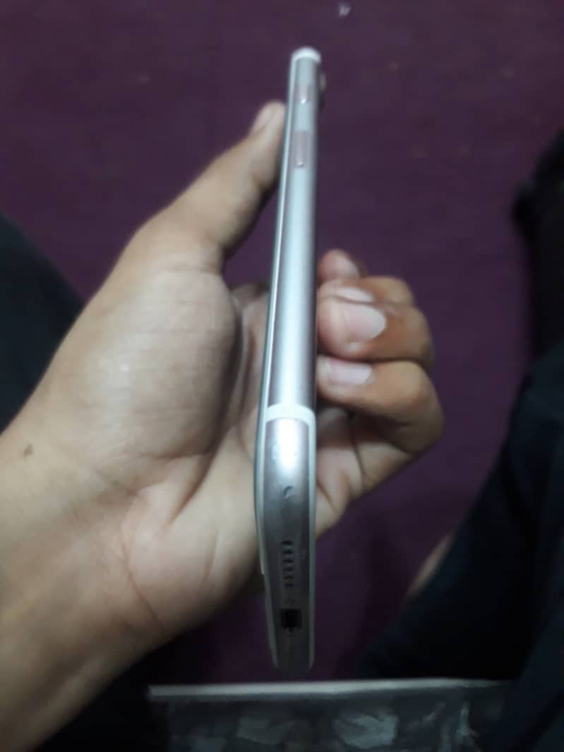 Apple iPhone 7 7