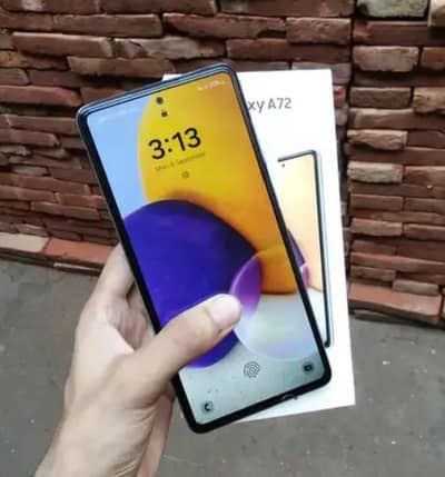 Samsung A72 128/8GB Ram mobile for sale with box