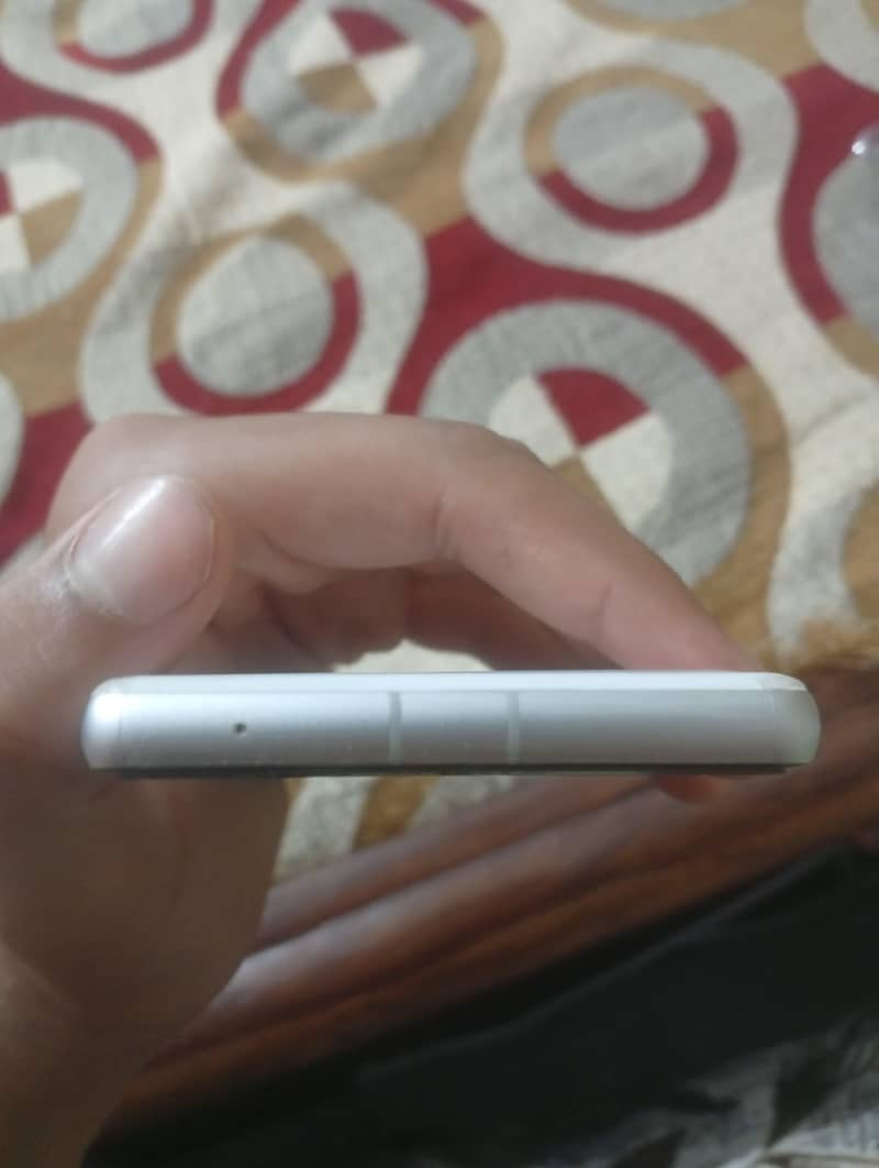 Google Pixel 7a 2