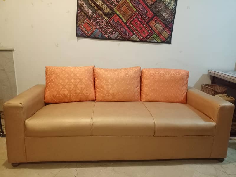 Sofa set with table 1